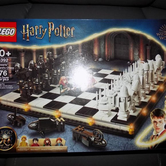 LEGO Hogwarts Wizard's Chess 76392 Harry Potter The Magic Returns Building Set - Picture 2 of 3